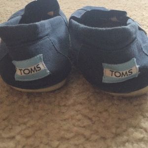 Toms
